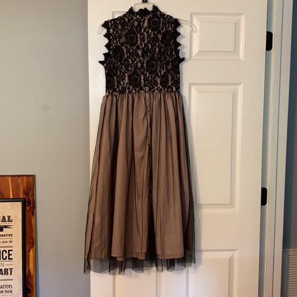 Semi formal sleeveless lace tulle overlay dress - Picture 7 of 11